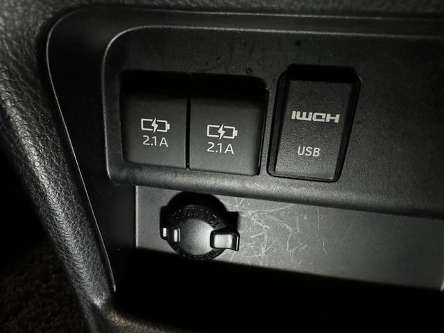 ヴォクシー ＺＳ　衝突被害軽減システム　メモリーナビ　フルセグ　バックカメラ　ＥＴＣ　ドラレコ　ＣＤ　ミュージックプレイヤー接続可　ＤＶＤ再生　後席モニター　オートクルーズコントロール　ＬＥＤヘッドランプ　乗車定員７人（17枚目）