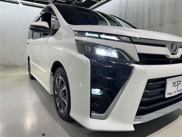 ヴォクシー ＺＳ　衝突被害軽減システム　メモリーナビ　フルセグ　バックカメラ　ＥＴＣ　ドラレコ　ＣＤ　ミュージックプレイヤー接続可　ＤＶＤ再生　後席モニター　オートクルーズコントロール　ＬＥＤヘッドランプ　乗車定員７人（7枚目）