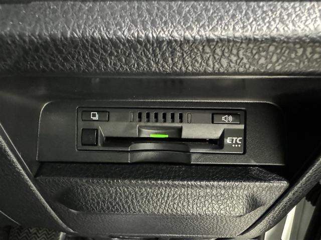 ヴォクシー ＺＳ　衝突被害軽減システム　メモリーナビ　フルセグ　バックカメラ　ＥＴＣ　ドラレコ　ＣＤ　ミュージックプレイヤー接続可　ＤＶＤ再生　後席モニター　オートクルーズコントロール　ＬＥＤヘッドランプ　乗車定員７人（15枚目）