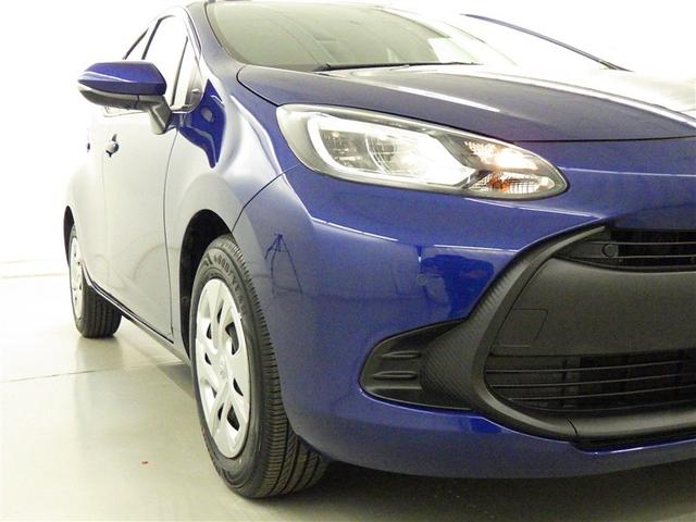 明るいライトが夜道を明るく照らしてくれます。　運転する上で、道路状況をいかに早く認識できるか重要なポイントです。　白色光が暗い道も明るく照らしてくれますよ。