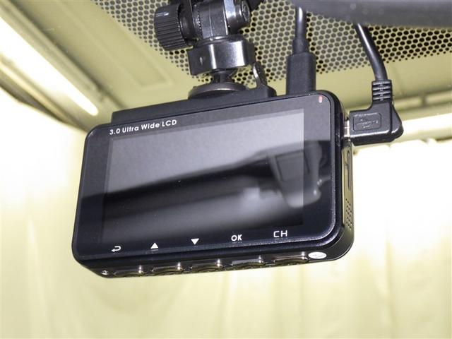 ドライブレコーダー装着車両です