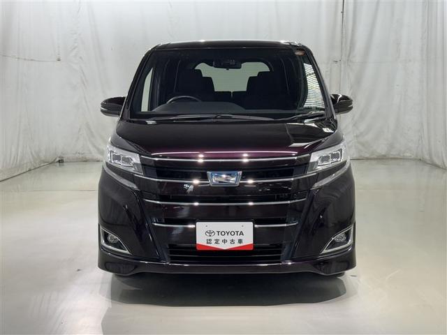 ノア ハイブリッドG 衝突被害軽減システム メモリーナビ フルセグ バックカメラ ETC CD ミュージックプレイヤー接続可 オートクルーズコントロール LEDヘッドランプ 両側電動スライド 乗車定員7人 3列シート(3枚目)