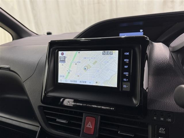 ノア ハイブリッドG 衝突被害軽減システム メモリーナビ フルセグ バックカメラ ETC CD ミュージックプレイヤー接続可 オートクルーズコントロール LEDヘッドランプ 両側電動スライド 乗車定員7人 3列シート(9枚目)