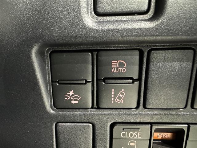 ノア ハイブリッドG 衝突被害軽減システム メモリーナビ フルセグ バックカメラ ETC CD ミュージックプレイヤー接続可 オートクルーズコントロール LEDヘッドランプ 両側電動スライド 乗車定員7人 3列シート(20枚目)