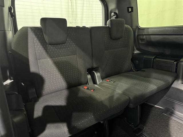 ノア ハイブリッドG 衝突被害軽減システム メモリーナビ フルセグ バックカメラ ETC CD ミュージックプレイヤー接続可 オートクルーズコントロール LEDヘッドランプ 両側電動スライド 乗車定員7人 3列シート(29枚目)