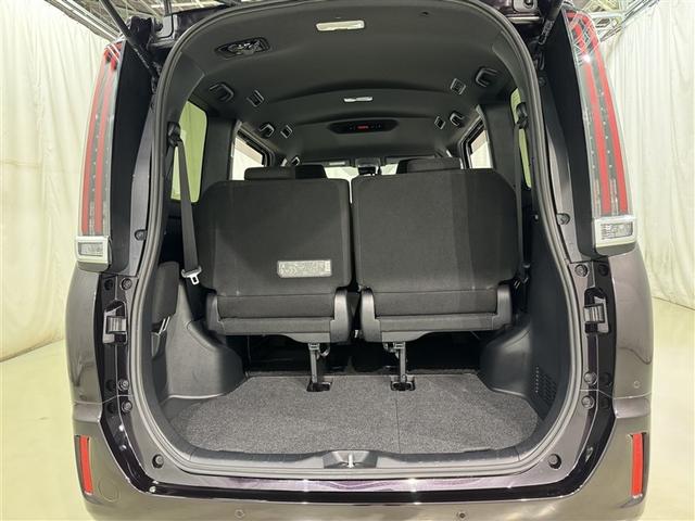 ノア ハイブリッドG 衝突被害軽減システム メモリーナビ フルセグ バックカメラ ETC CD ミュージックプレイヤー接続可 オートクルーズコントロール LEDヘッドランプ 両側電動スライド 乗車定員7人 3列シート(30枚目)