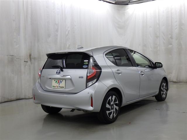 アクア Ｓスタイルブラック　衝突被害軽減システム　メモリーナビ　ワンセグ　バックカメラ　ＥＴＣ　ＣＤ　ミュージックプレイヤー接続可　ＬＥＤヘッドランプ　スマートキー　キーレス　ハイブリッド（6枚目）