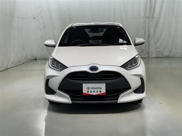 ヤリス ハイブリッドＧ　衝突被害軽減システム　メモリーナビ　バックカメラ　ＥＴＣ　ドラレコ　ミュージックプレイヤー接続可　オートクルーズコントロール　ＬＥＤヘッドランプ　スマートキー　キーレス　ハイブリッド（3枚目）