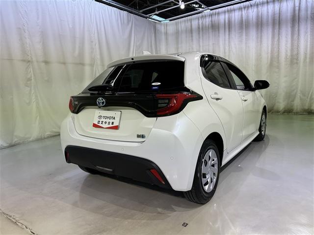 ヤリス ハイブリッドＧ　衝突被害軽減システム　メモリーナビ　バックカメラ　ＥＴＣ　ドラレコ　ミュージックプレイヤー接続可　オートクルーズコントロール　ＬＥＤヘッドランプ　スマートキー　キーレス　ハイブリッド（6枚目）