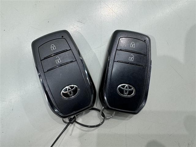 ヤリス ハイブリッドＧ　衝突被害軽減システム　メモリーナビ　バックカメラ　ＥＴＣ　ドラレコ　ミュージックプレイヤー接続可　オートクルーズコントロール　ＬＥＤヘッドランプ　スマートキー　キーレス　ハイブリッド（25枚目）