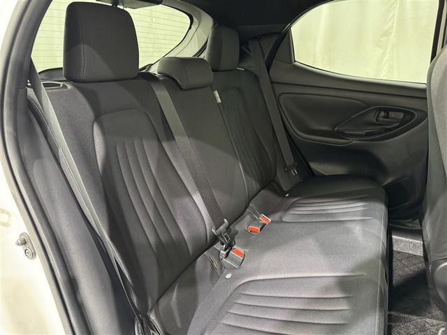 ヤリス ハイブリッドＧ　衝突被害軽減システム　メモリーナビ　バックカメラ　ＥＴＣ　ドラレコ　ミュージックプレイヤー接続可　オートクルーズコントロール　ＬＥＤヘッドランプ　スマートキー　キーレス　ハイブリッド（27枚目）