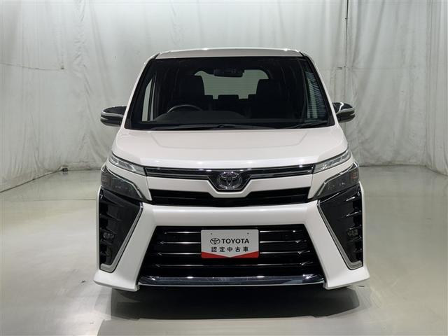 ヴォクシー ZS 煌III 衝突被害軽減システム メモリーナビ フルセグ バックカメラ ETC CD ミュージックプレイヤー接続可 後席モニター LEDヘッドランプ 両側電動スライド 乗車定員8人 3列シート スマートキー(3枚目)