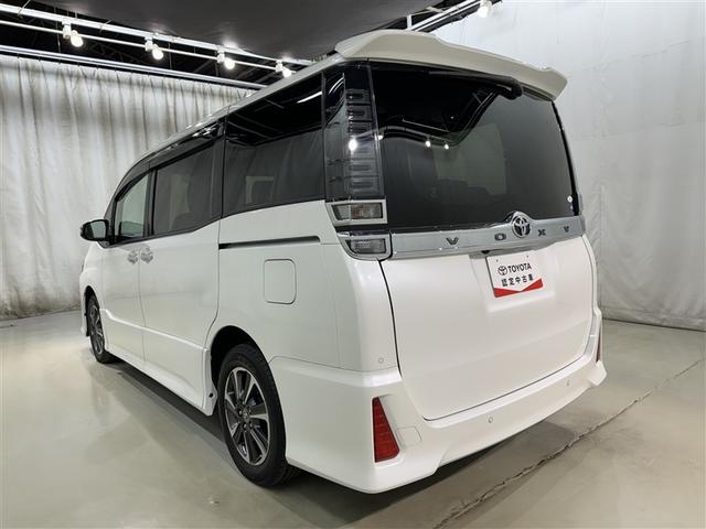 ヴォクシー ZS 煌III 衝突被害軽減システム メモリーナビ フルセグ バックカメラ ETC CD ミュージックプレイヤー接続可 後席モニター LEDヘッドランプ 両側電動スライド 乗車定員8人 3列シート スマートキー(5枚目)