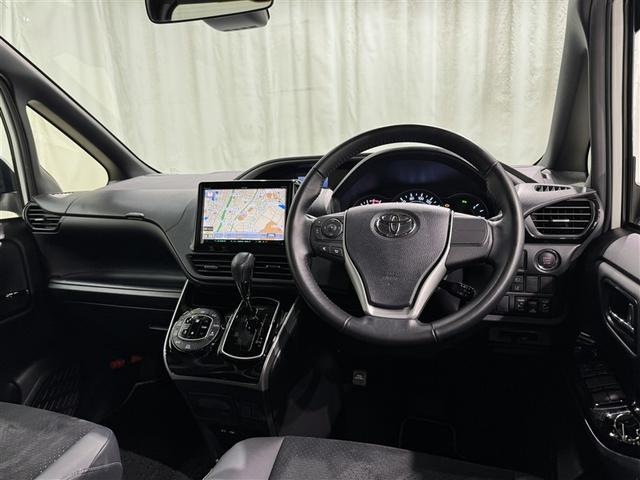 ヴォクシー ZS 煌III 衝突被害軽減システム メモリーナビ フルセグ バックカメラ ETC CD ミュージックプレイヤー接続可 後席モニター LEDヘッドランプ 両側電動スライド 乗車定員8人 3列シート スマートキー(8枚目)