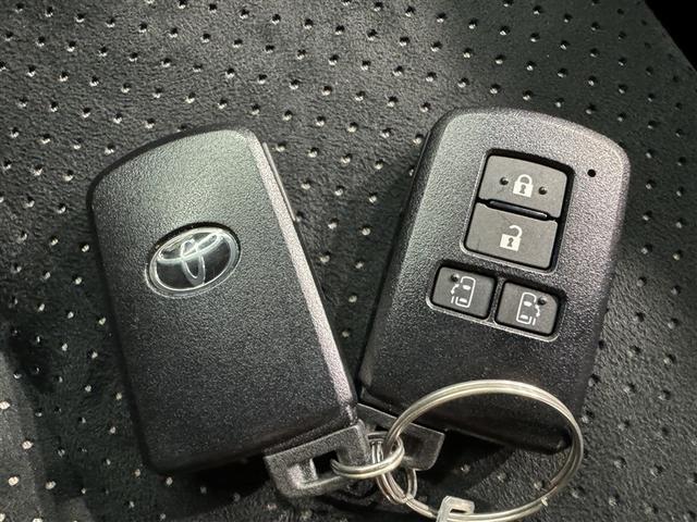 ヴォクシー ZS 煌III 衝突被害軽減システム メモリーナビ フルセグ バックカメラ ETC CD ミュージックプレイヤー接続可 後席モニター LEDヘッドランプ 両側電動スライド 乗車定員8人 3列シート スマートキー(25枚目)