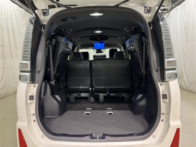 ヴォクシー ZS 煌III 衝突被害軽減システム メモリーナビ フルセグ バックカメラ ETC CD ミュージックプレイヤー接続可 後席モニター LEDヘッドランプ 両側電動スライド 乗車定員8人 3列シート スマートキー(30枚目)