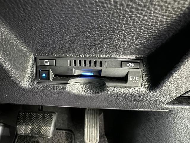 ヤリスクロス ハイブリッドZ 衝突被害軽減システム メモリーナビ バックカメラ ETC ドラレコ ミュージックプレイヤー接続可 電動シート オートクルーズコントロール LEDヘッドランプ スマートキー キーレス ハイブリッド(16枚目)