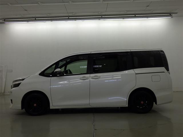 ヴォクシー Ｘ　メモリーナビ　フルセグ　バックカメラ　ＥＴＣ　ドラレコ　ＣＤ　ミュージックプレイヤー接続可　ＤＶＤ再生　後席モニター　ＬＥＤヘッドランプ　両側電動スライド　乗車定員７人　３列シート　スマートキー（5枚目）