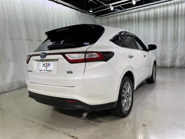 ハリアーハイブリッド プレミアム　衝突被害軽減システム　メモリーナビ　フルセグ　バックカメラ　ＥＴＣ　ドラレコ　ＣＤ　ミュージックプレイヤー接続可　ＤＶＤ再生　電動シート　オートクルーズコントロール　ＬＥＤヘッドランプ　スマートキー（7枚目）