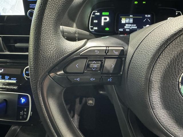 �X�e�A�����O�X�C�b�`�����I�^�]���Ȃ���茳�ŃI�[�f�B�I�̑���Ȃǂ��ł��܂��B