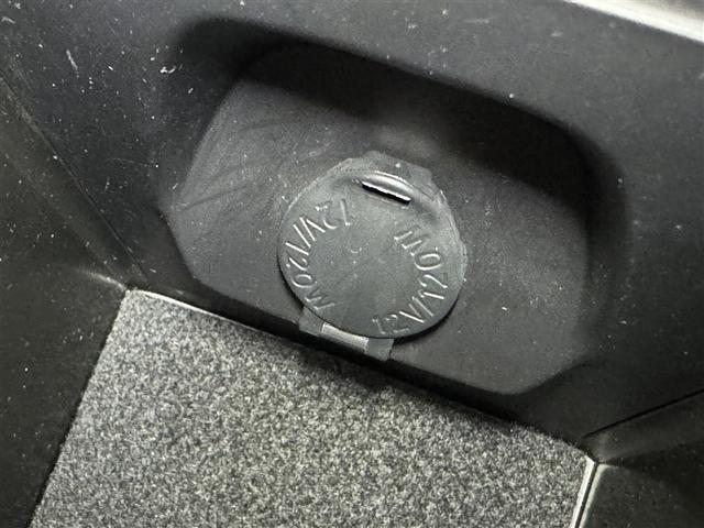 ハリアー Ｓ　衝突被害軽減システム　メモリーナビ　フルセグ　バックカメラ　ＥＴＣ　ドラレコ　ミュージックプレイヤー接続可　オートクルーズコントロール　ＬＥＤヘッドランプ　スマートキー　キーレス（18枚目）