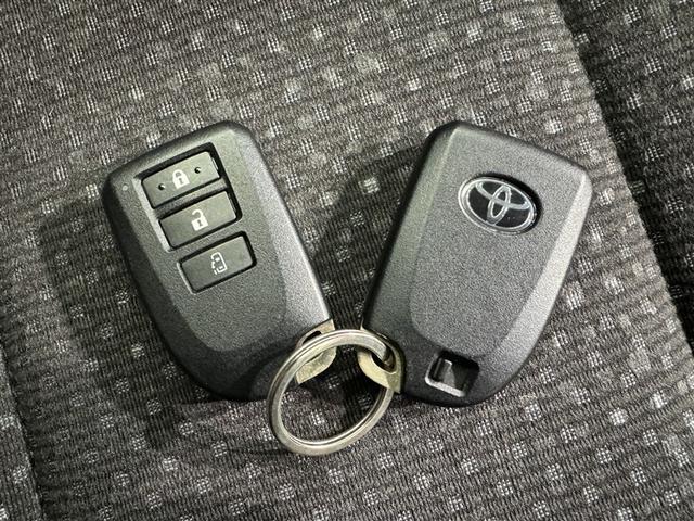 �X�}�[�g�L�[���|�P�b�g��o�b�O�Ɍg�т��Ă���΁A�L�[�����o�����ƂȂ��h�A�n���h������������A�h�A�n���h���̃Z���T�[�ɐG��邾���Ŏ{���ł��܂��B