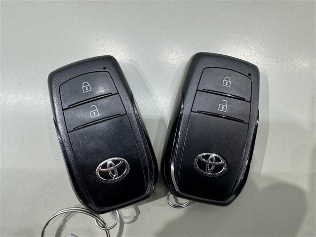 �X�}�[�g�L�[���|�P�b�g��o�b�O�Ɍg�т��Ă���΁A�L�[�����o�����ƂȂ��h�A�n���h������������A�h�A�n���h���̃Z���T�[�ɐG��邾���Ŏ{���ł��܂��B