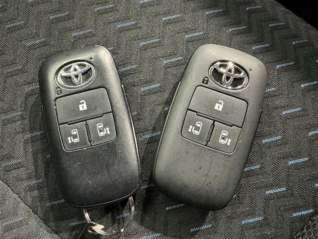 ルーミー カスタムＧ　衝突被害軽減システム　メモリーナビ　フルセグ　バックカメラ　ＥＴＣ　ドラレコ　ＣＤ　ミュージックプレイヤー接続可　ＤＶＤ再生　オートクルーズコントロール　ＬＥＤヘッドランプ　両側電動スライド　キーレス（27枚目）