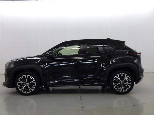 ヤリスクロス Ｚ　衝突被害軽減システム　メモリーナビ　フルセグ　バックカメラ　ＥＴＣ　ドラレコ　ＣＤ　ミュージックプレイヤー接続可　ＤＶＤ再生　電動シート　オートクルーズコントロール　スマートキー　キーレス（5枚目）