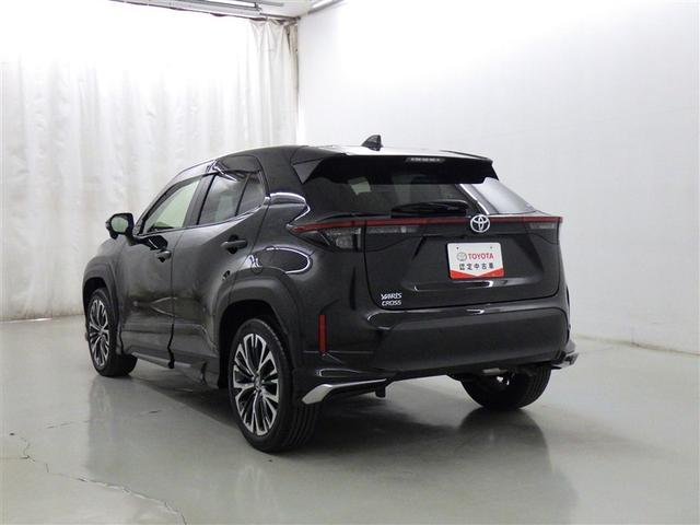 ヤリスクロス Ｚ　衝突被害軽減システム　メモリーナビ　フルセグ　バックカメラ　ＥＴＣ　ドラレコ　ＣＤ　ミュージックプレイヤー接続可　ＤＶＤ再生　電動シート　オートクルーズコントロール　スマートキー　キーレス（6枚目）