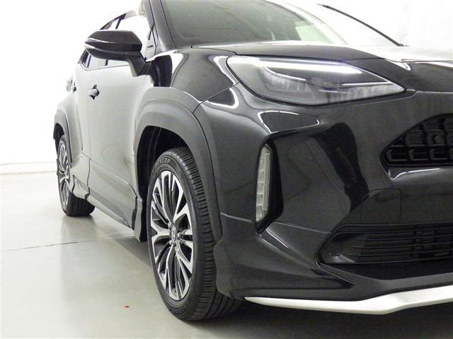 ヤリスクロス Ｚ　衝突被害軽減システム　メモリーナビ　フルセグ　バックカメラ　ＥＴＣ　ドラレコ　ＣＤ　ミュージックプレイヤー接続可　ＤＶＤ再生　電動シート　オートクルーズコントロール　スマートキー　キーレス（8枚目）