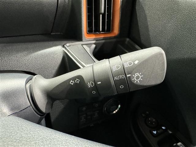 �g���l���ȂǁA���̖͂��邳�̕ω��Ń����v�ނ������I���E�I�t����R�����C�g�ł��i�����Y��h�~�@�\�t�j