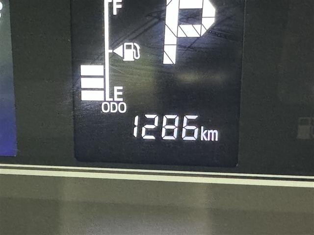 �ʐ^�B�e���̑��s�����ł��B�X�܊Ԃ̈ړ��Ȃǂő��s�������L�тĂ���ꍇ������܂��B