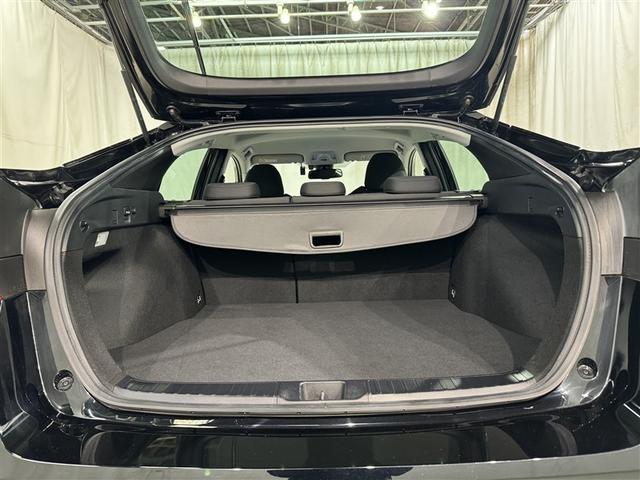 プリウス Ａ　衝突被害軽減システム　メモリーナビ　フルセグ　バックカメラ　ＥＴＣ　ドラレコ　ＣＤ　ミュージックプレイヤー接続可　ＤＶＤ再生　電動シート　オートクルーズコントロール　ＬＥＤヘッドランプ　スマートキー（31枚目）