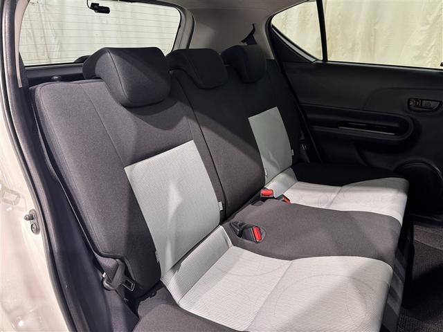 アクア Ｓ　メモリーナビ　フルセグ　ＥＴＣ　ドラレコ　ＣＤ　ミュージックプレイヤー接続可　ＤＶＤ再生　スマートキー　キーレス　ハイブリッド（21枚目）