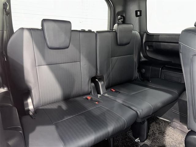 エスクァイア Ｇｉ　ブラックテーラード　衝突被害軽減システム　メモリーナビ　フルセグ　バックカメラ　ＥＴＣ　ＣＤ　ミュージックプレイヤー接続可　ＤＶＤ再生　オートクルーズコントロール　ＬＥＤヘッドランプ　両側電動スライド　乗車定員７人（27枚目）