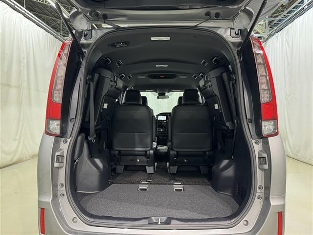 エスクァイア Ｇｉ　ブラックテーラード　衝突被害軽減システム　メモリーナビ　フルセグ　バックカメラ　ＥＴＣ　ＣＤ　ミュージックプレイヤー接続可　ＤＶＤ再生　オートクルーズコントロール　ＬＥＤヘッドランプ　両側電動スライド　乗車定員７人（29枚目）