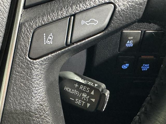 アルファードハイブリッド エグゼクティブラウンジＳ　衝突被害軽減システム　メモリーナビ　フルセグ　バックカメラ　ＥＴＣ　ドラレコ　ＣＤ　ミュージックプレイヤー接続可　ＤＶＤ再生　後席モニター　電動シート　オートクルーズコントロール　ＬＥＤヘッドランプ（22枚目）