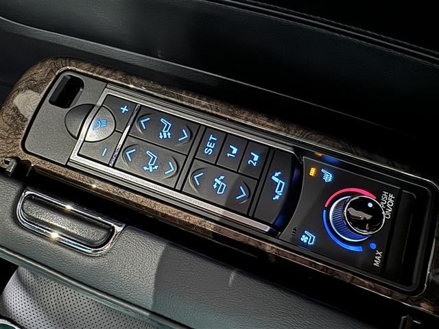 アルファードハイブリッド エグゼクティブラウンジＳ　衝突被害軽減システム　メモリーナビ　フルセグ　バックカメラ　ＥＴＣ　ドラレコ　ＣＤ　ミュージックプレイヤー接続可　ＤＶＤ再生　後席モニター　電動シート　オートクルーズコントロール　ＬＥＤヘッドランプ（32枚目）