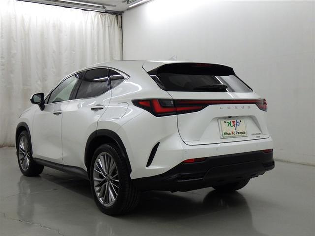 ＮＸ ＮＸ４５０ｈ＋　バージョンＬ　衝突被害軽減システム　メモリーナビ　フルセグ　バックカメラ　ＥＴＣ　ドラレコ　ＣＤ　ミュージックプレイヤー接続可　サンルーフ　革シート　電動シート　オートクルーズコントロール　ＬＥＤヘッドランプ（6枚目）