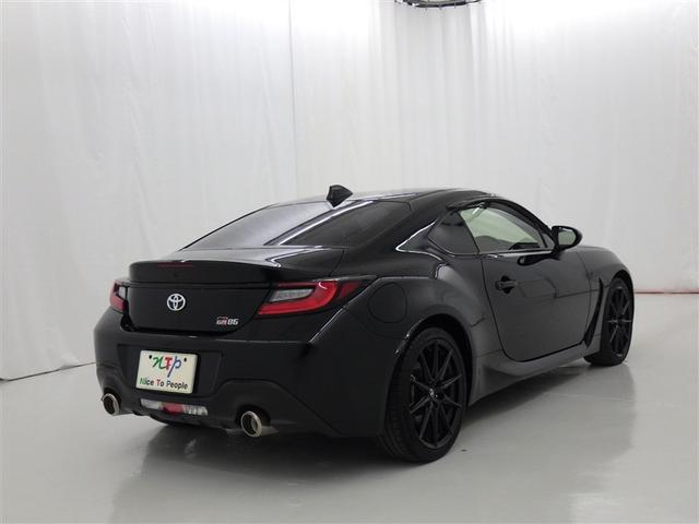 後ろから見ると車の印象も変わりますね♪