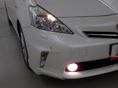 ヘッドライトは消費電力の少ないＬＥＤ。夜の暗い道でも明るく照らしてくれるので、運転しやすいですよ。 7