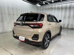 �����Ȥ���������֤�ͥ�줿ǳ����ǽ�����˥ǥ���������ǿ͵��Τ��֤Ǥ��� 6