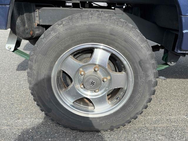 ジムニー HC 4WD MT アルミホイール リフトアップ公認 エアコンレス(17枚目)