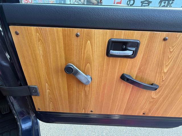 ジムニー HC 4WD MT アルミホイール リフトアップ公認 エアコンレス(34枚目)