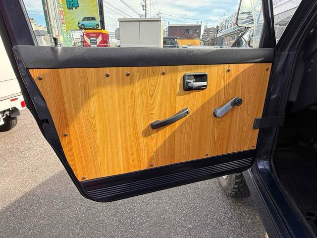 ジムニー HC 4WD MT アルミホイール リフトアップ公認 エアコンレス(40枚目)