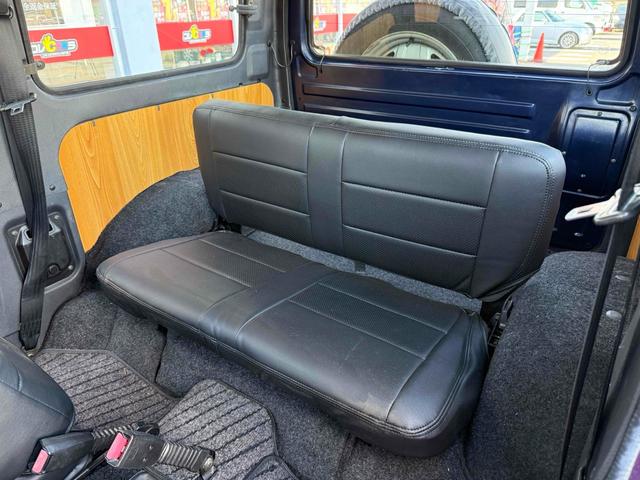 ジムニー HC 4WD MT アルミホイール リフトアップ公認 エアコンレス(47枚目)