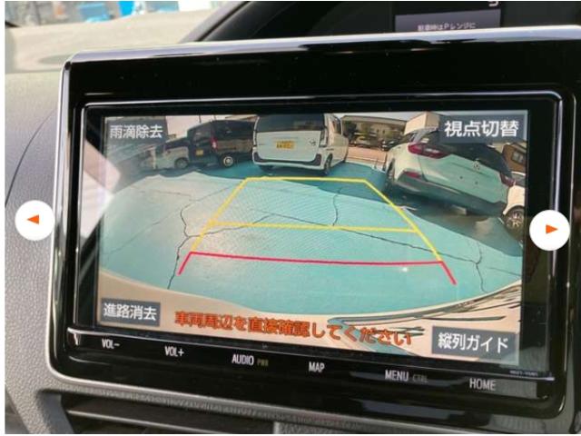 ノア ハイブリッドＳｉ　ダブルバイビー　衝突被害軽減装置　Ｂｌｕｅｔｏｏｔｈオーディオ　フルセグテレビ　ウォークスルー　盗難防止システム　ＤＶＤ再生可　ＵＳＢ　１オーナー　禁煙　横滑り防止装置　ナビ＆ＴＶ　ハーフレザーシート　クルコン（13枚目）
