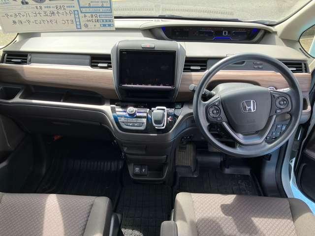 フリードハイブリッド ハイブリッド・Gホンダセンシング 9インチ純正ナビ バックモニター ETC ドライブレコーダー前後(4枚目)