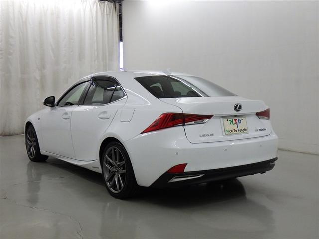 ＩＳ ＩＳ３００ｈ　Ｆスポーツ　衝突被害軽減システム　メモリーナビ　フルセグ　バックカメラ　ＥＴＣ　ＣＤ　ミュージックプレイヤー接続可　ＤＶＤ再生　電動シート　オートクルーズコントロール　ＬＥＤヘッドランプ　スマートキー　キーレス（5枚目）